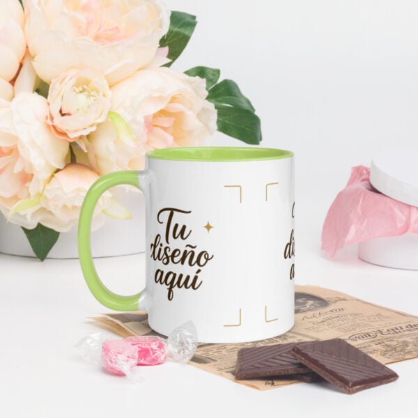 white-ceramic-mug-with-color-inside-green-11-oz-left-6a552da837668.jpg Taza color interior - Personalizable