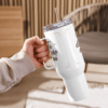 travel-mug-with-a-handle-white-40-oz-right-6a55ee77bac13.png Termo con asa - Personalizado